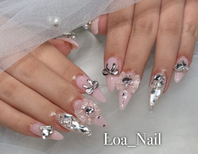 リボンが主役🎀乙女心をくすぐるドーリーネイル(⋈◍＞◡＜◍)。✧♡