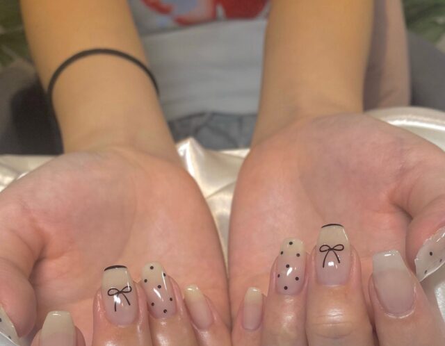 🎀ガーリー×上品な大人ネイル🎀