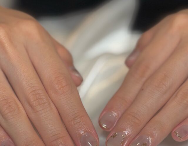 透明感ベージュ×ゴールド✨