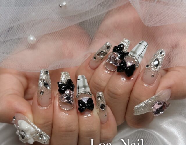 煌めきで魅せる☆大人ゴージャスなバレンタインネイル☆